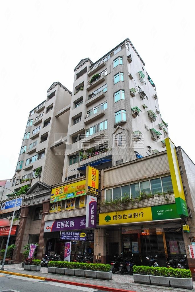 德安金典社區外觀及周邊環境