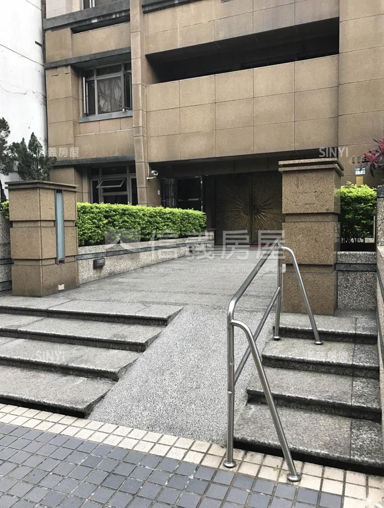 小西華社區外觀及周邊環境