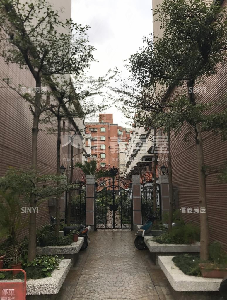 文化大別墅社區外觀及周邊環境