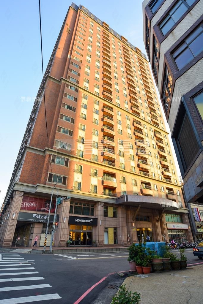 敦煌社區外觀及周邊環境