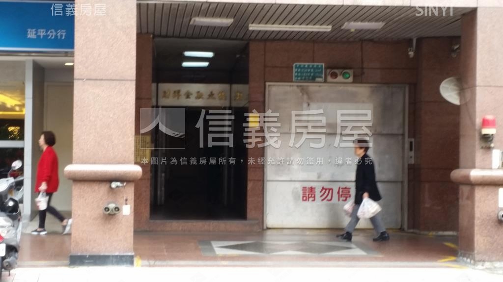 財群金融大樓社區外觀及周邊環境