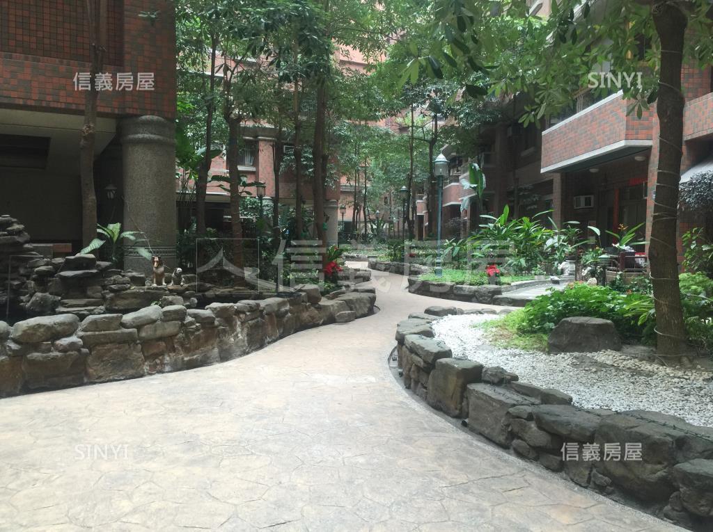 京城1期社區外觀及周邊環境