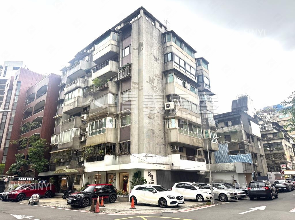 華仁社區外觀及周邊環境