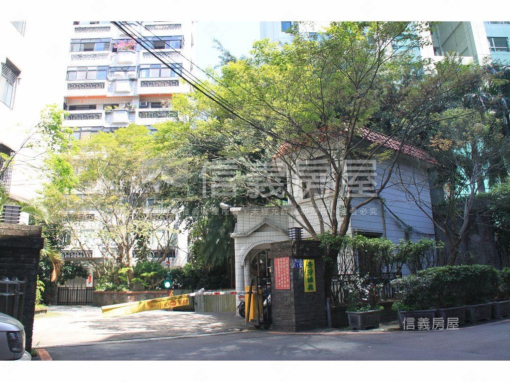 景芳綠庭社區外觀及周邊環境