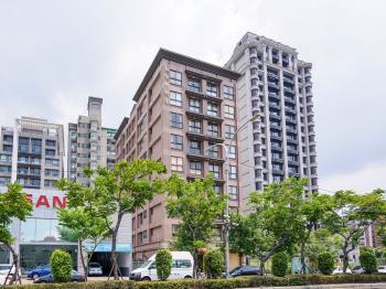 全坤晶華