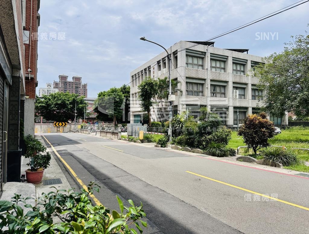 尊貴學府社區外觀及周邊環境