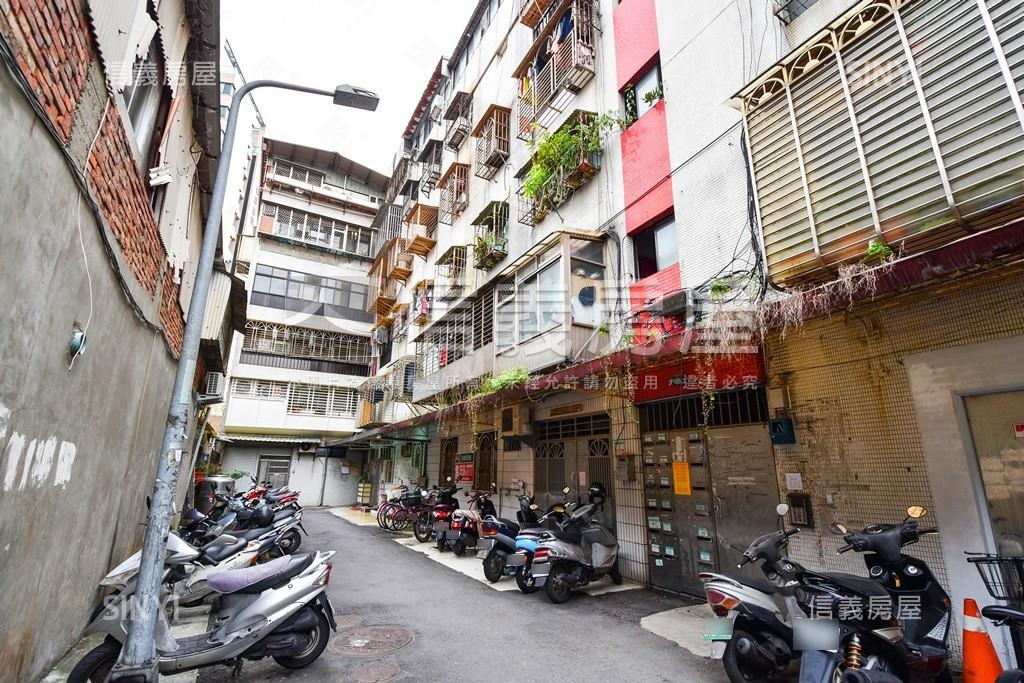 內湖路二段102巷公寓社區外觀及周邊環境
