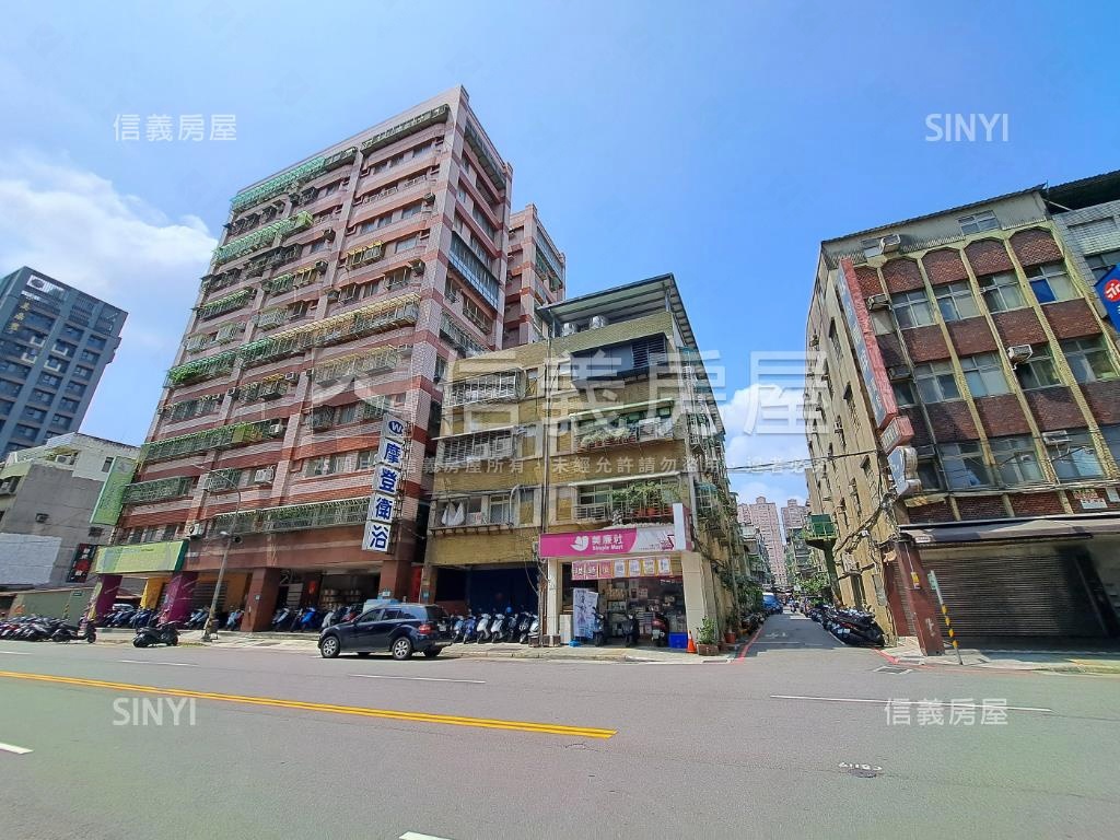 新興路38、40號公寓社區外觀及周邊環境