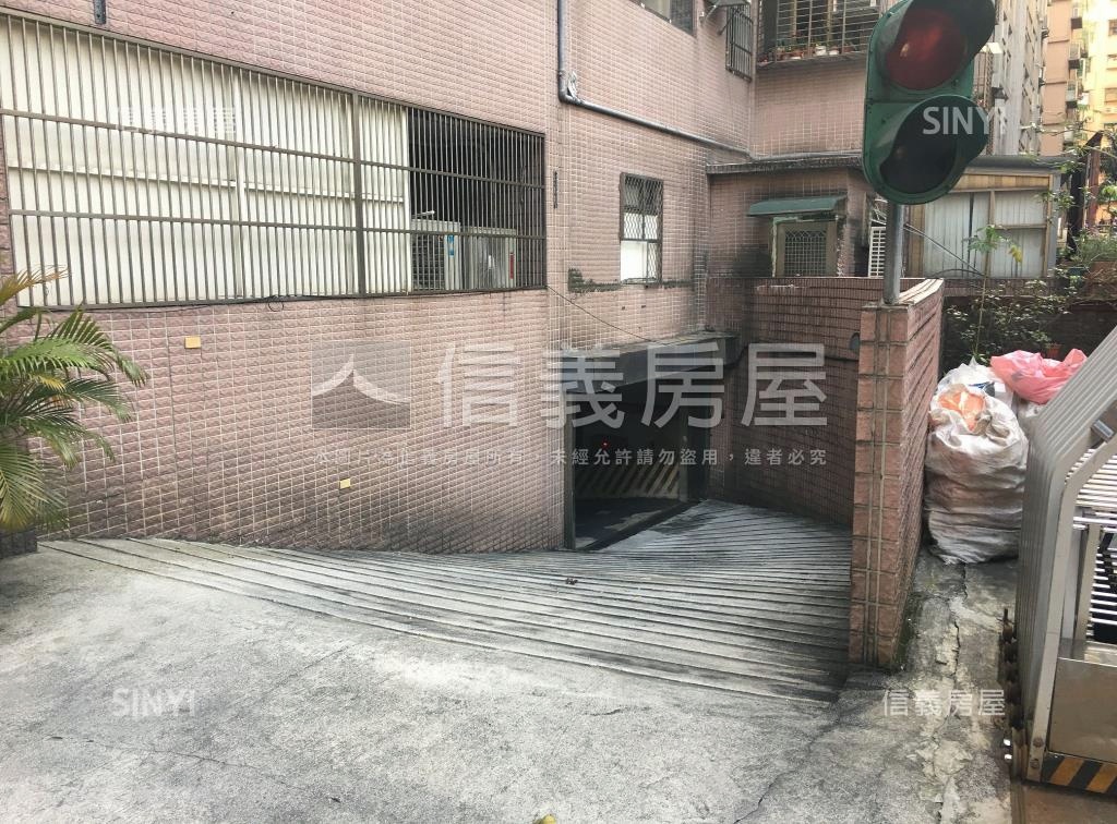 建國芳鄰社區外觀及周邊環境