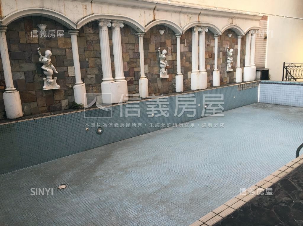 華美尊爵社區外觀及周邊環境