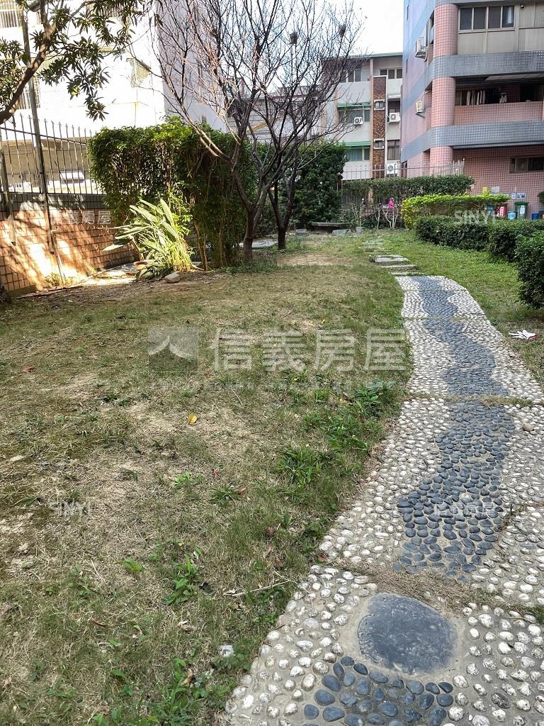 大漢望族社區外觀及周邊環境