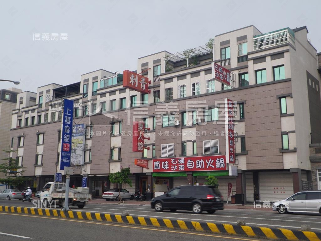 至盛名門社區外觀及周邊環境