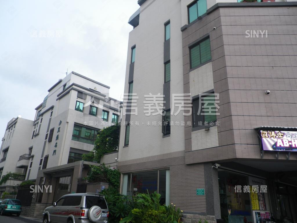 至盛名門社區外觀及周邊環境