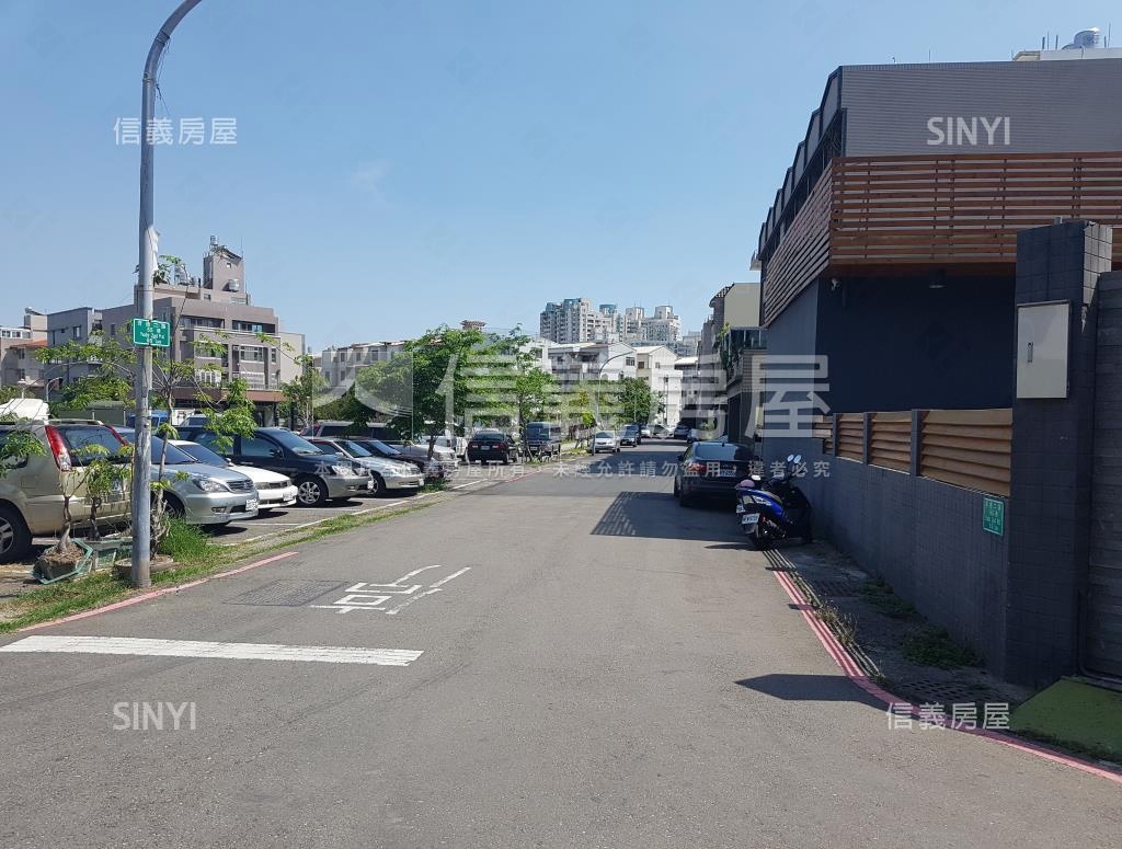 至盛名門社區外觀及周邊環境