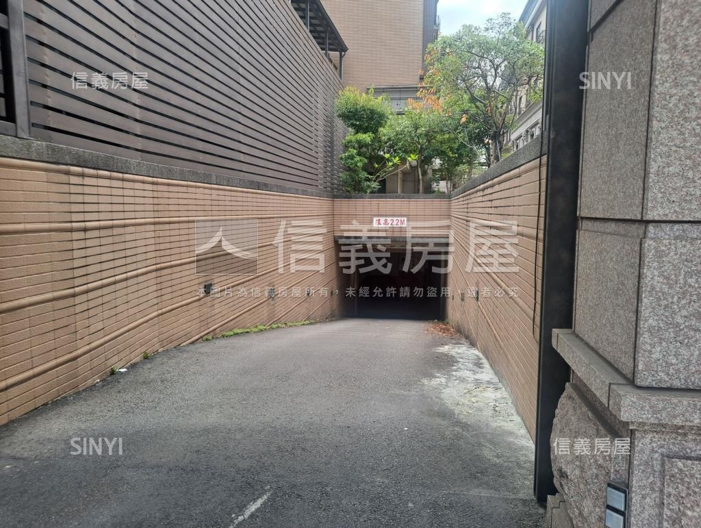 尊貴學府NO9社區外觀及周邊環境