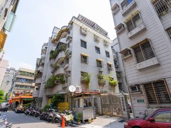 名仕園