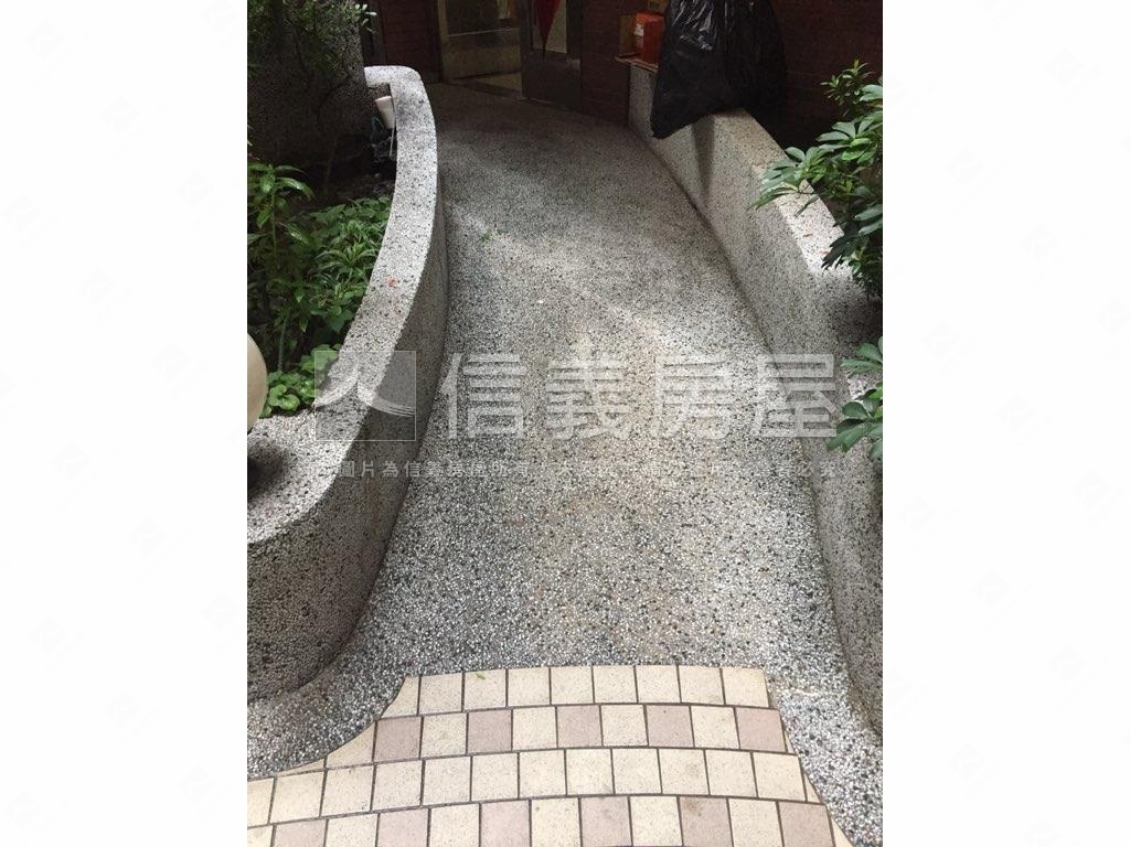 龍騰天下NO.2社區外觀及周邊環境