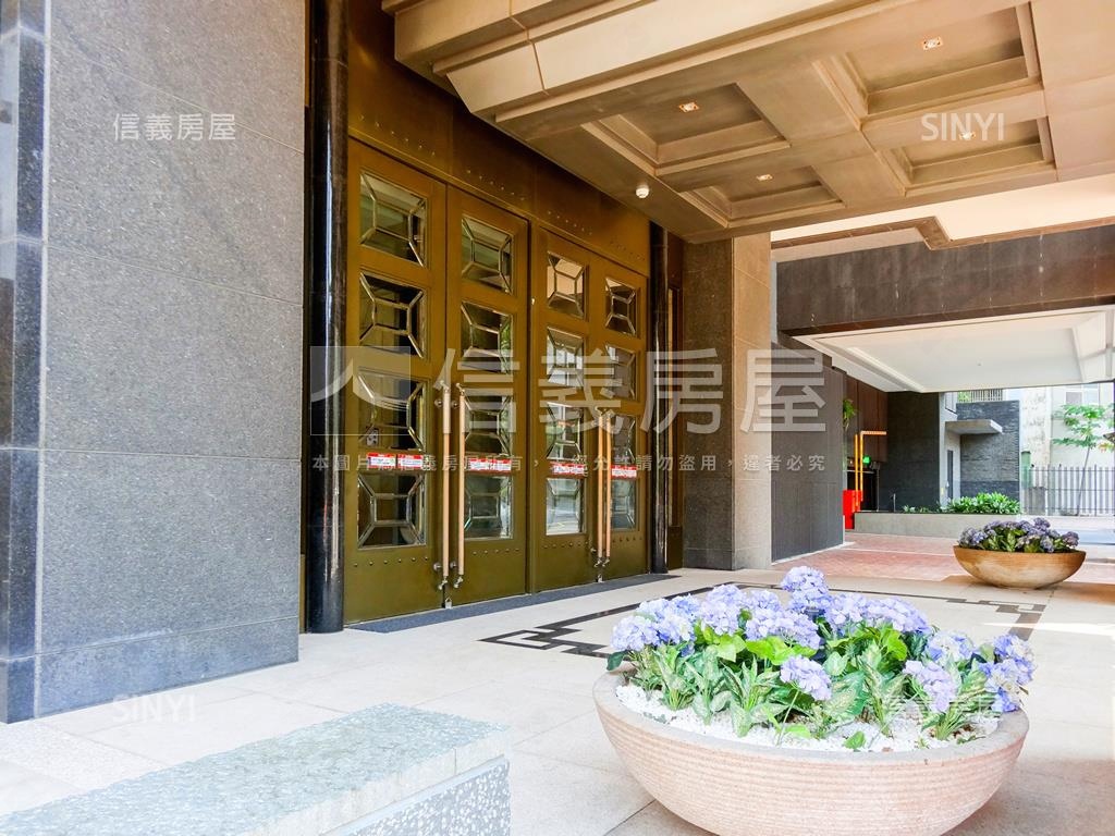 喬立有容社區外觀及周邊環境