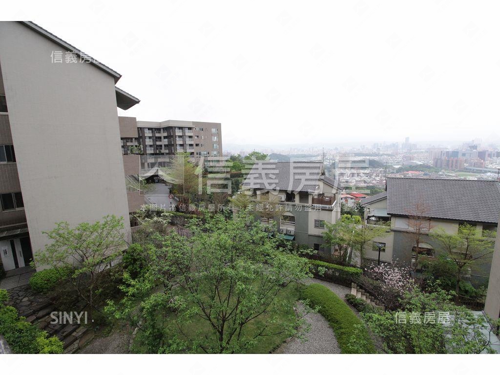 曉山青社區外觀及周邊環境