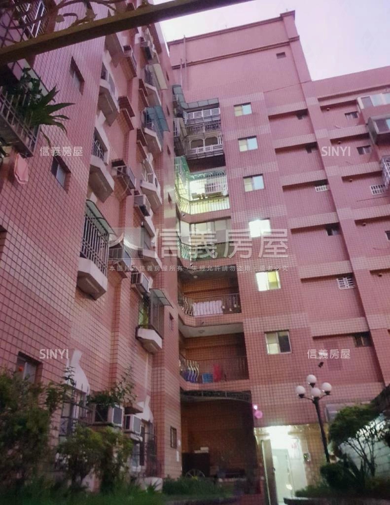大中名人錄社區外觀及周邊環境