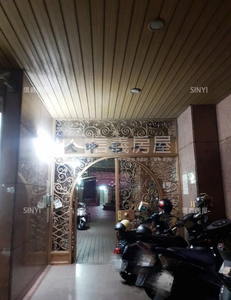 大中名人錄社區外觀及周邊環境