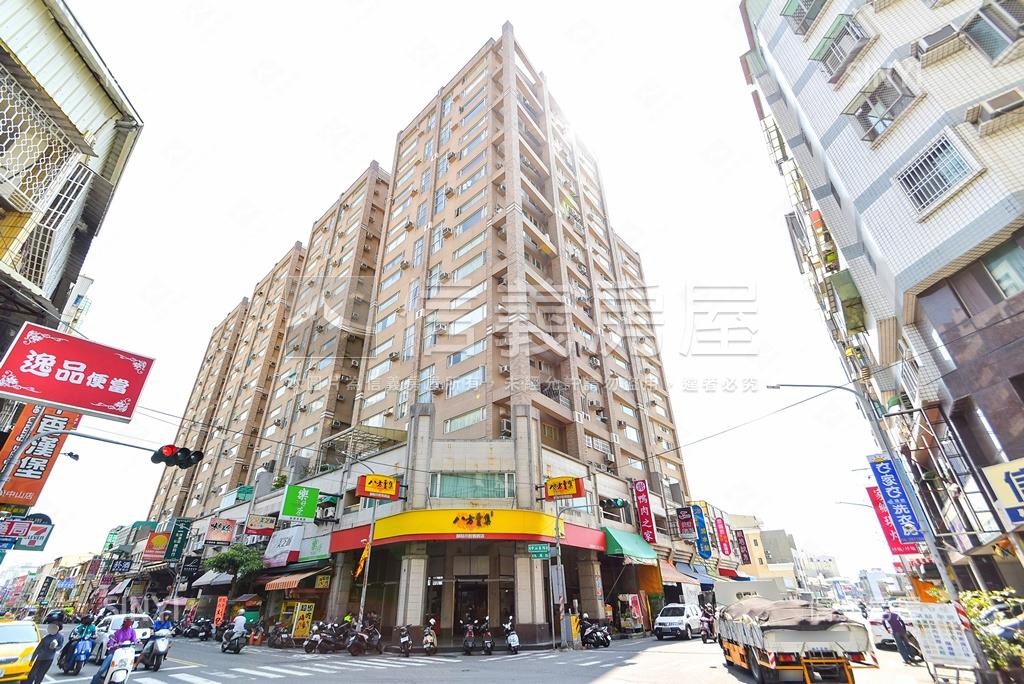 摩登社區外觀及周邊環境