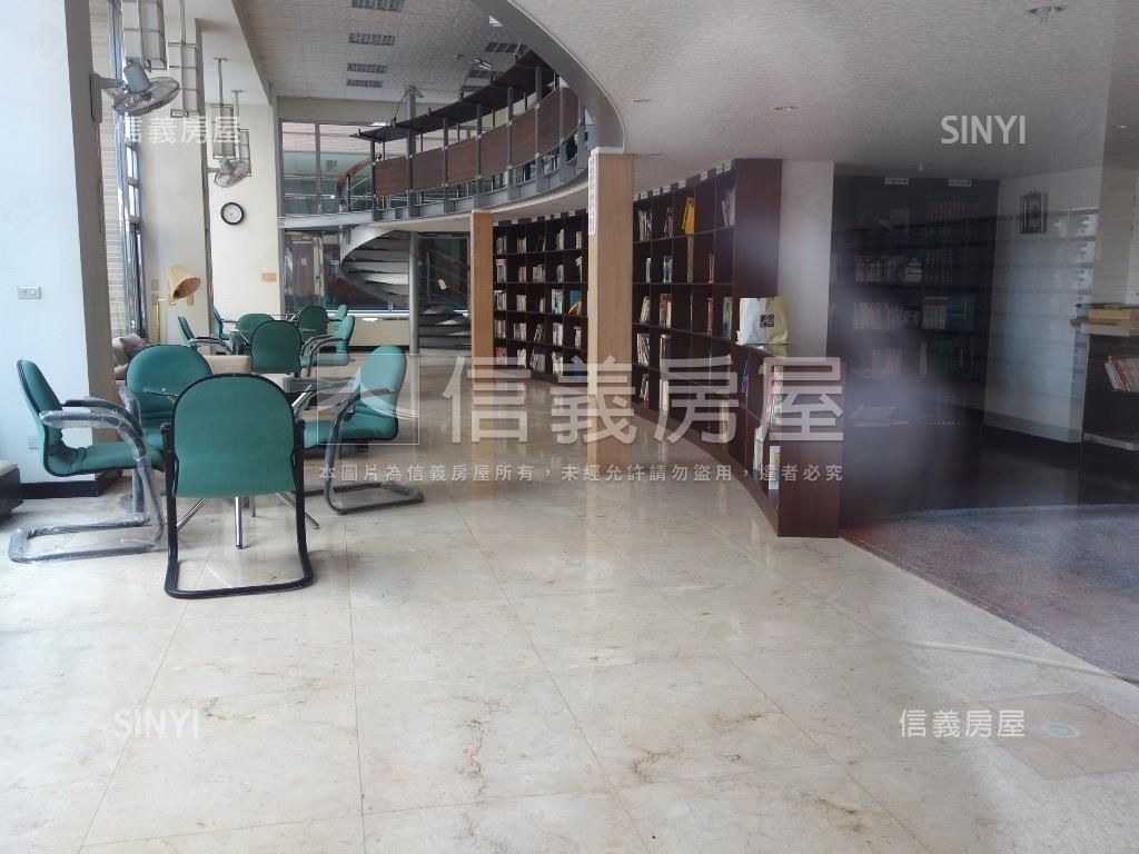 摩登社區外觀及周邊環境