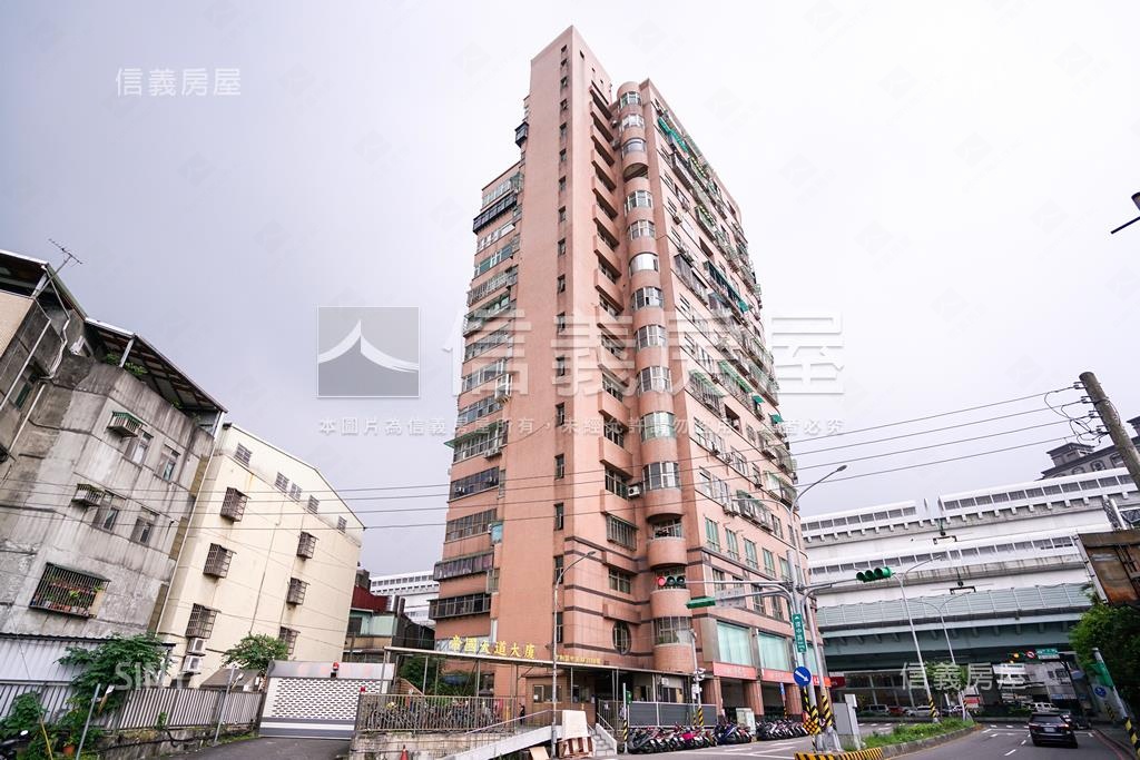 帝國大道社區外觀及周邊環境