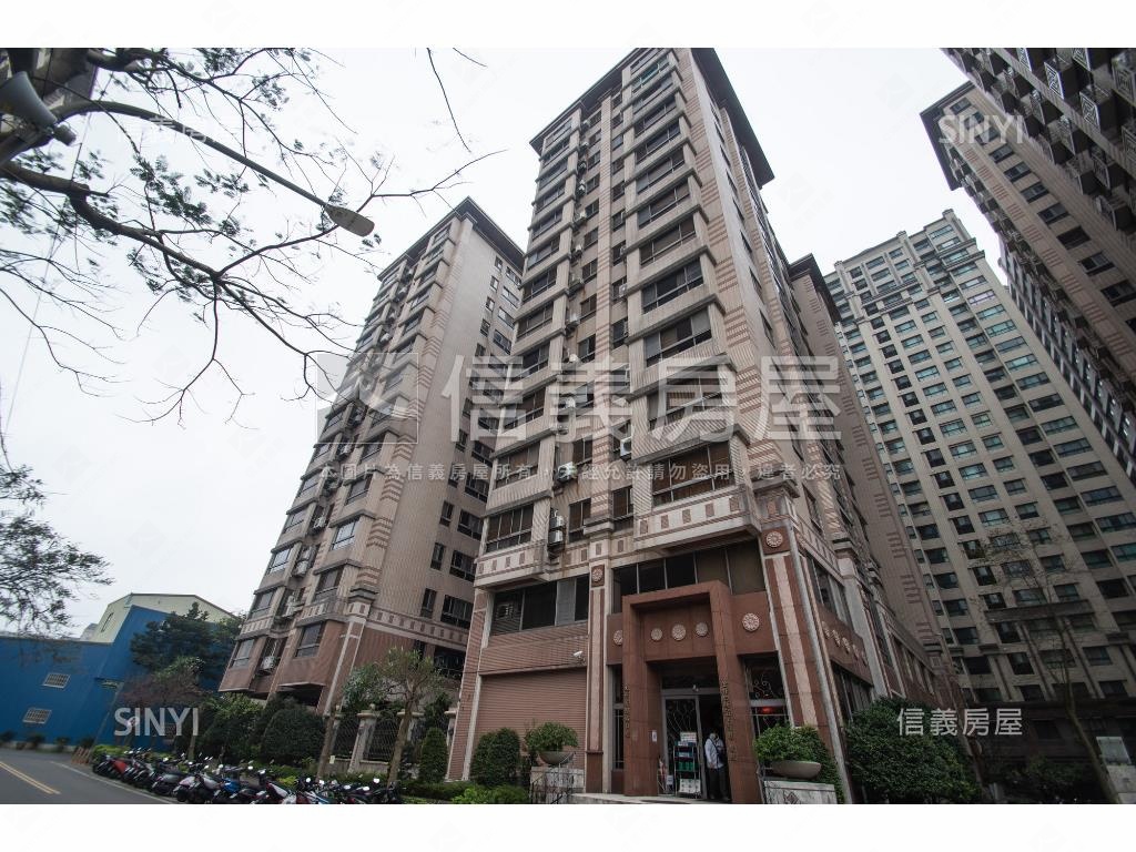 太子鳳凰城B座社區外觀及周邊環境