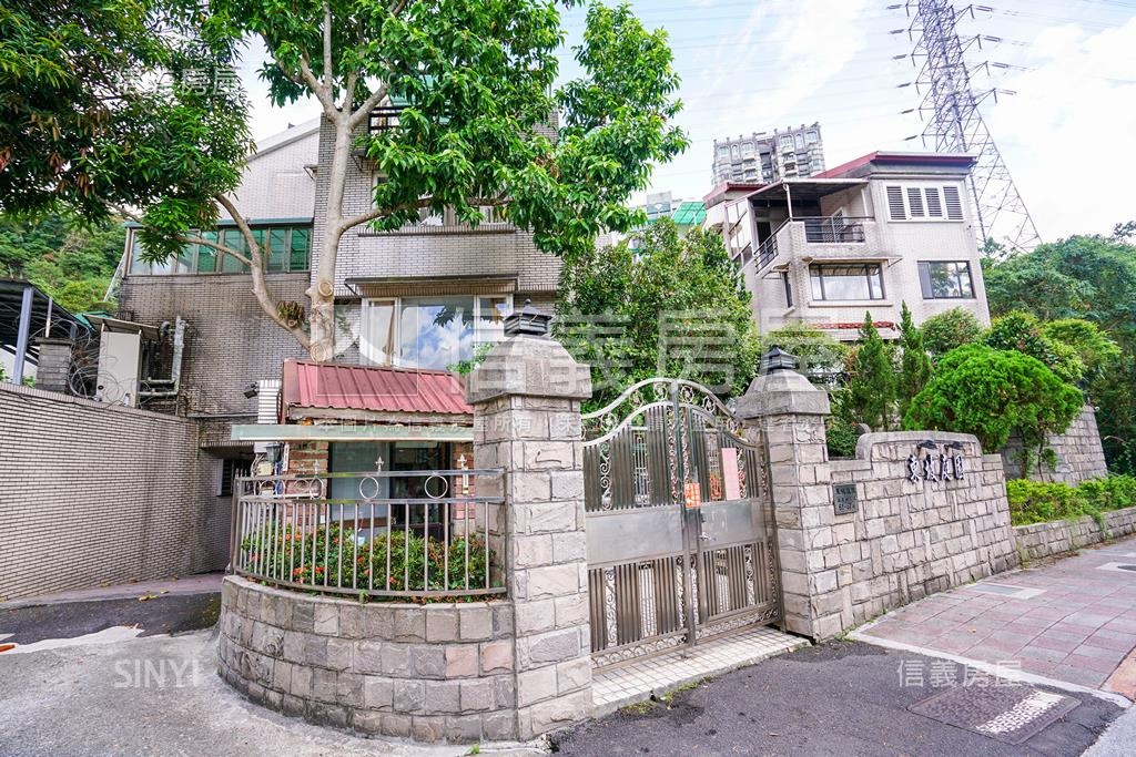東坡庭園社區外觀及周邊環境