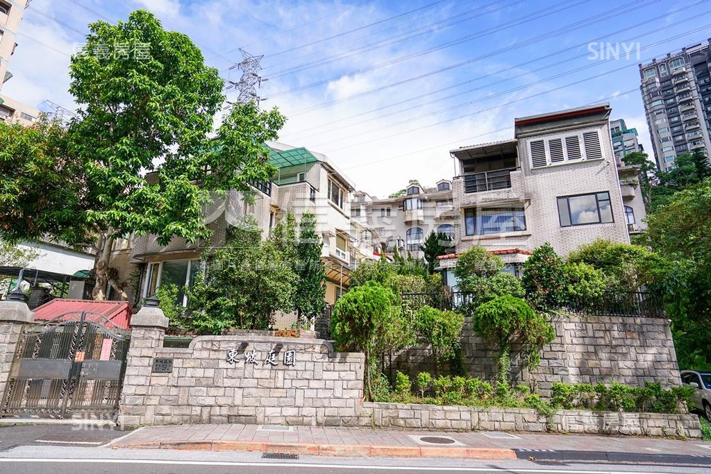東坡庭園社區外觀及周邊環境