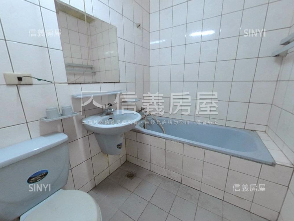勞斯萊斯大樓社區外觀及周邊環境