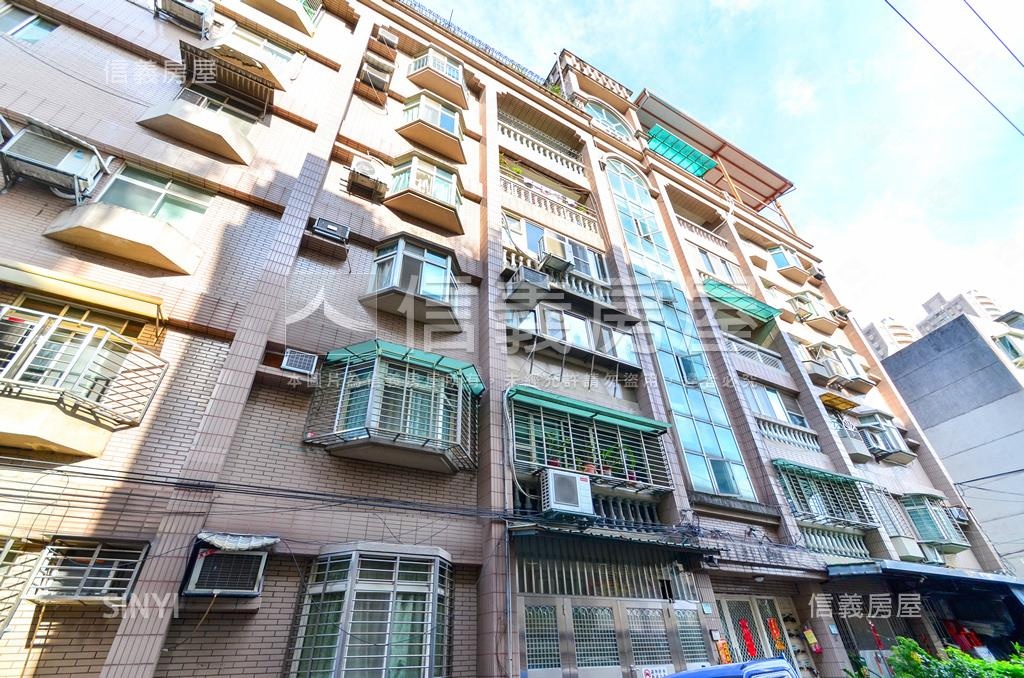 統帥首府社區外觀及周邊環境