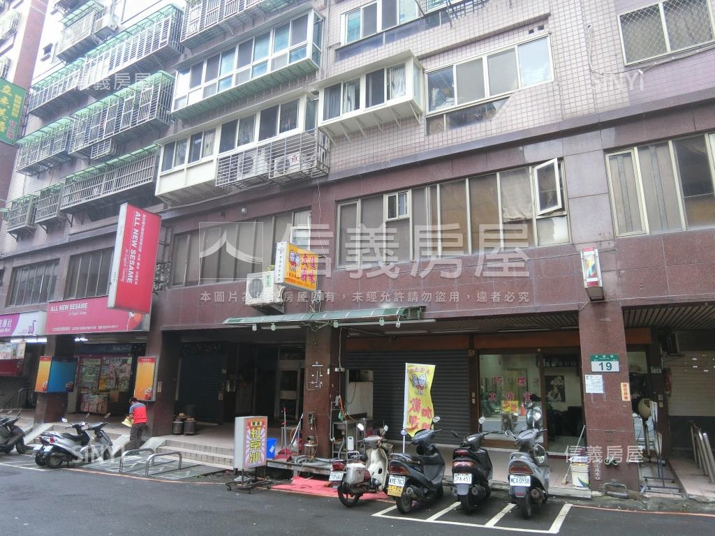隆潤金鑽社區外觀及周邊環境