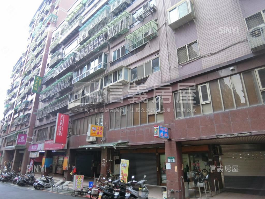 隆潤金鑽社區外觀及周邊環境