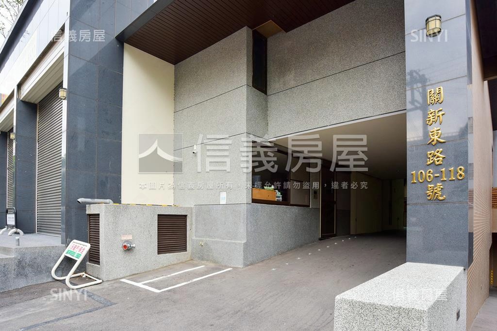曼特寧社區外觀及周邊環境
