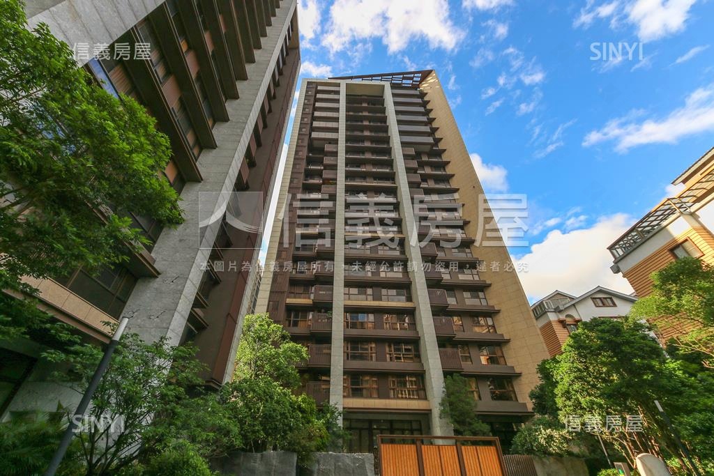 皇勝秀鼎社區外觀及周邊環境