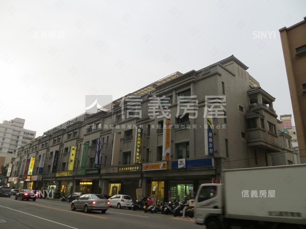 千松富域社區外觀及周邊環境