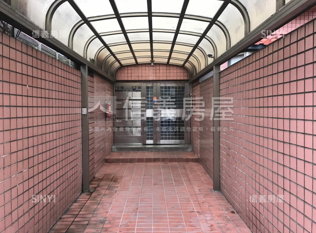 逸仙新城社區外觀及周邊環境
