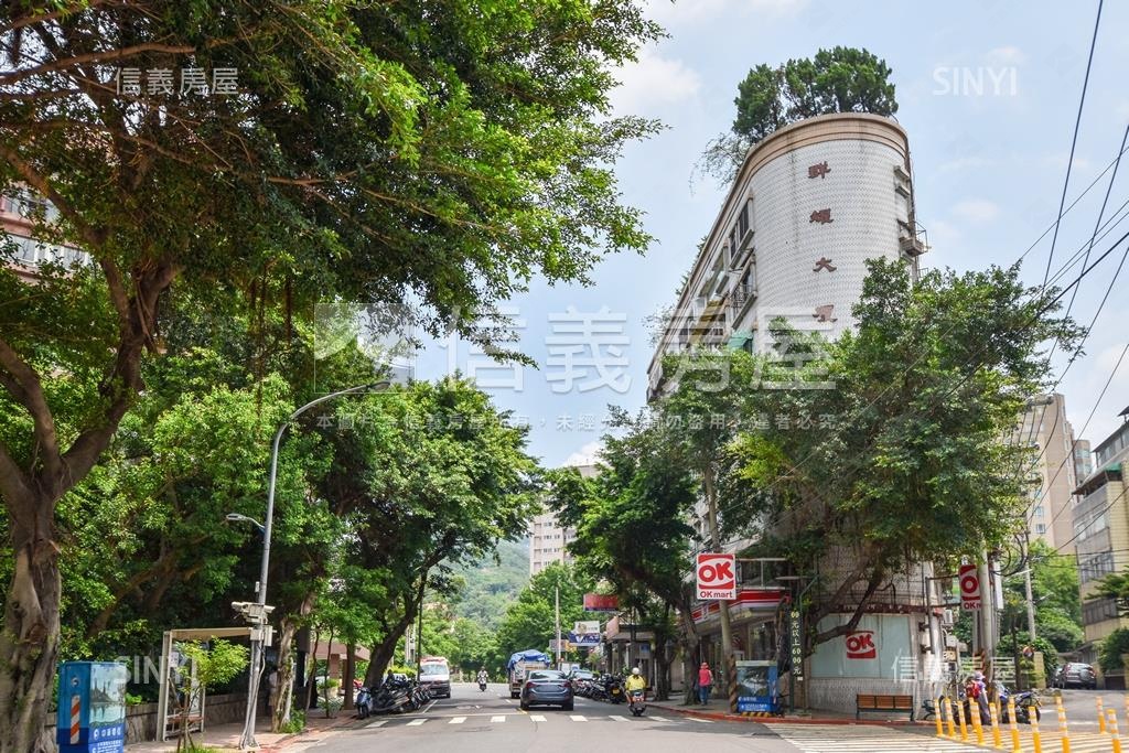 群耀大廈社區外觀及周邊環境