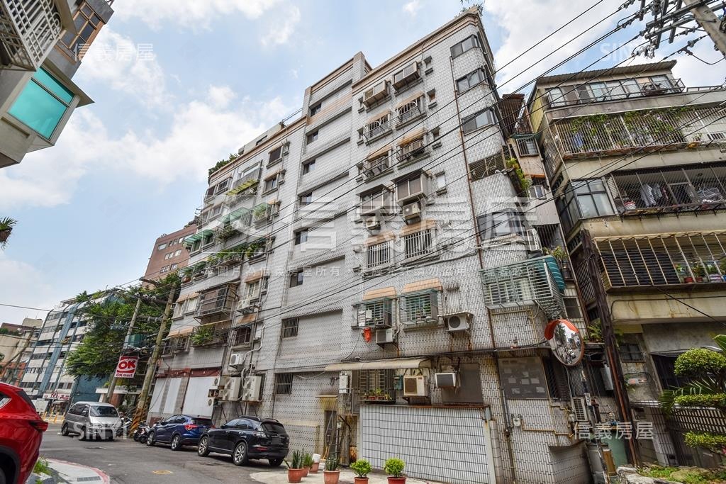 群耀大廈社區外觀及周邊環境