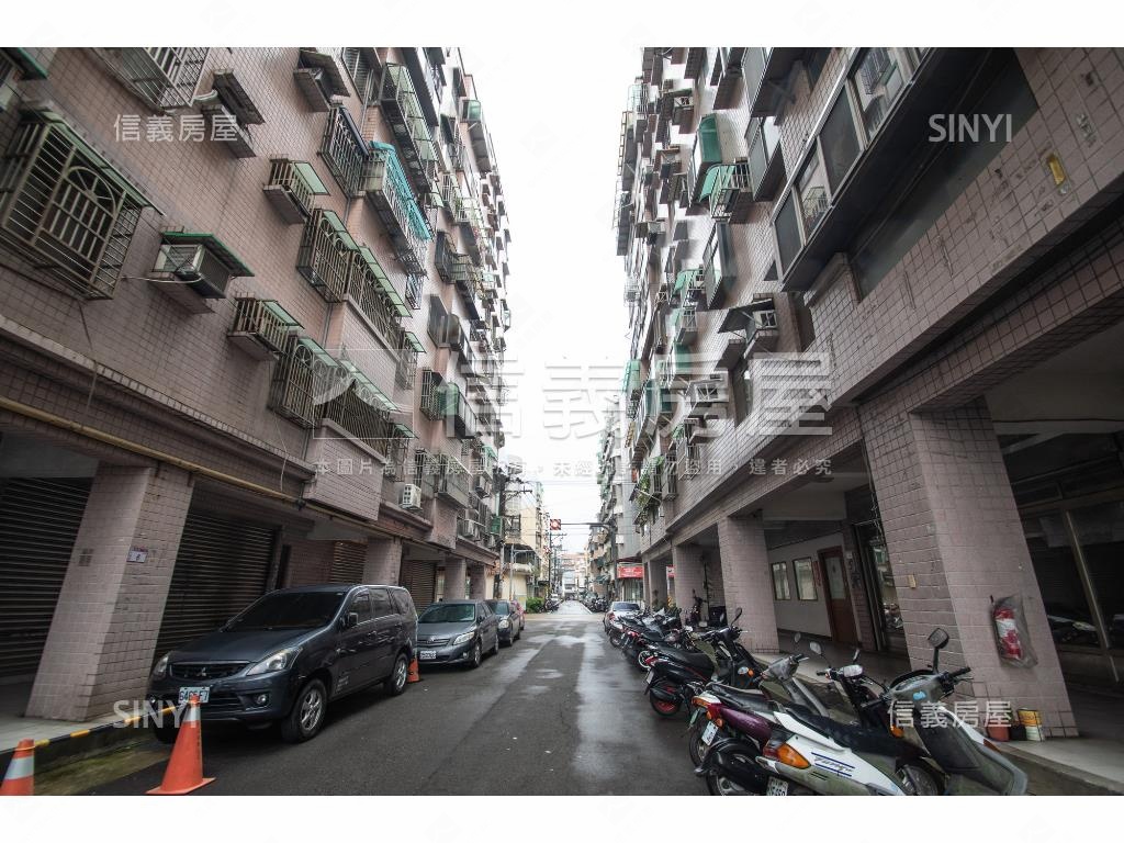 鍾愛一生社區外觀及周邊環境