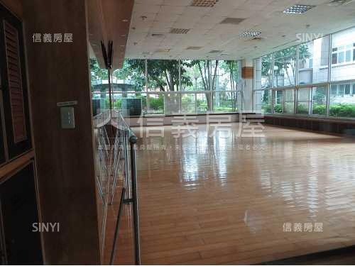 宏英加州社區外觀及周邊環境