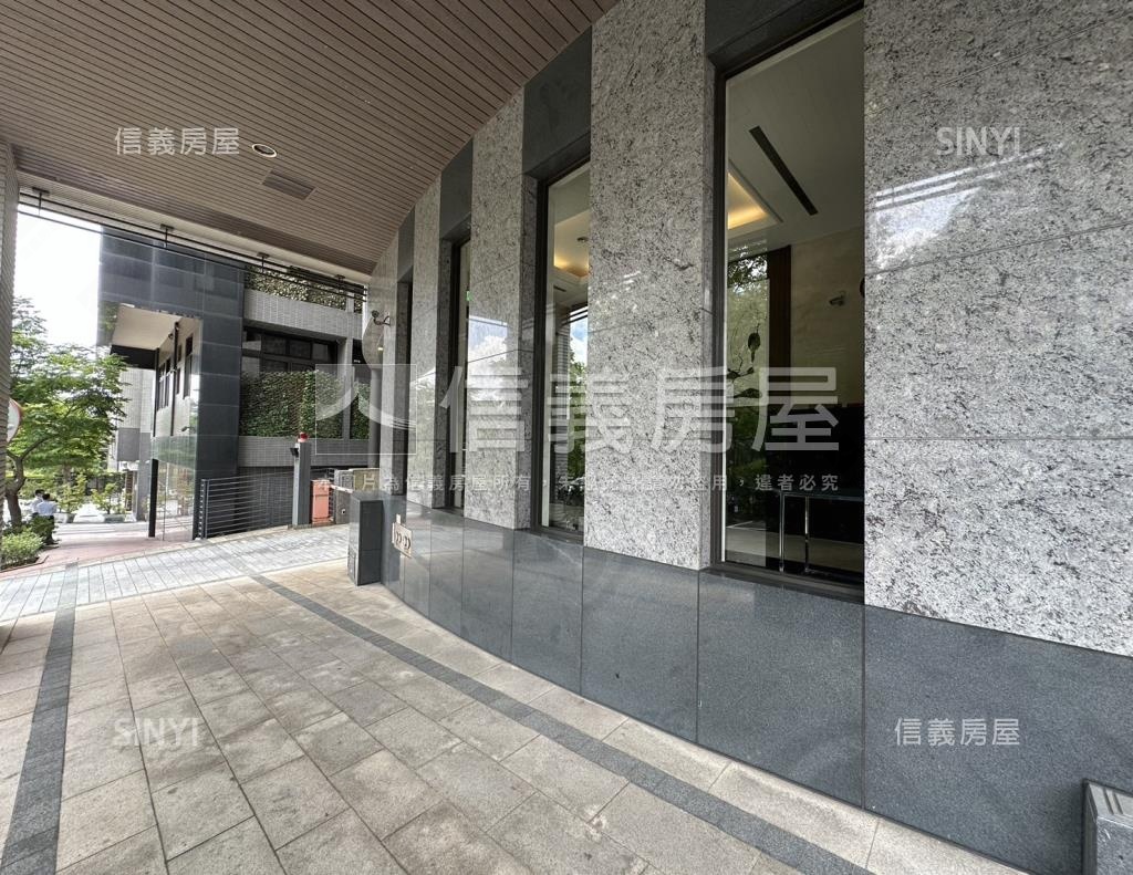 築丰美集社區外觀及周邊環境