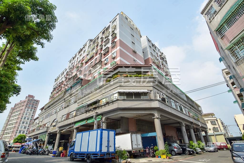 龍門大地社區外觀及周邊環境