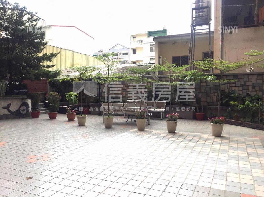 龍門大地社區外觀及周邊環境