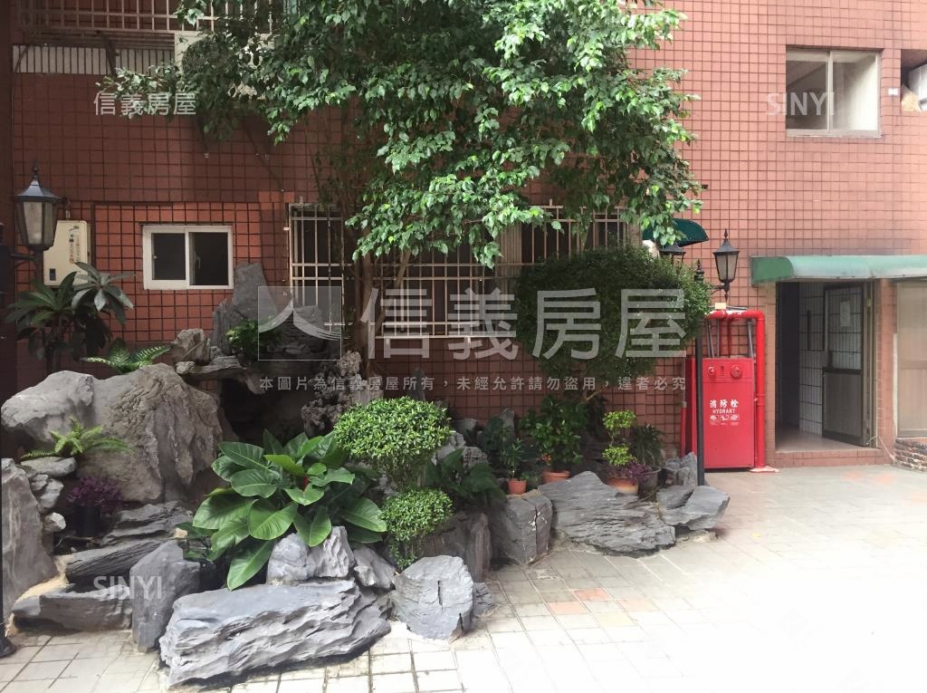 龍門大地社區外觀及周邊環境