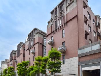 品建築