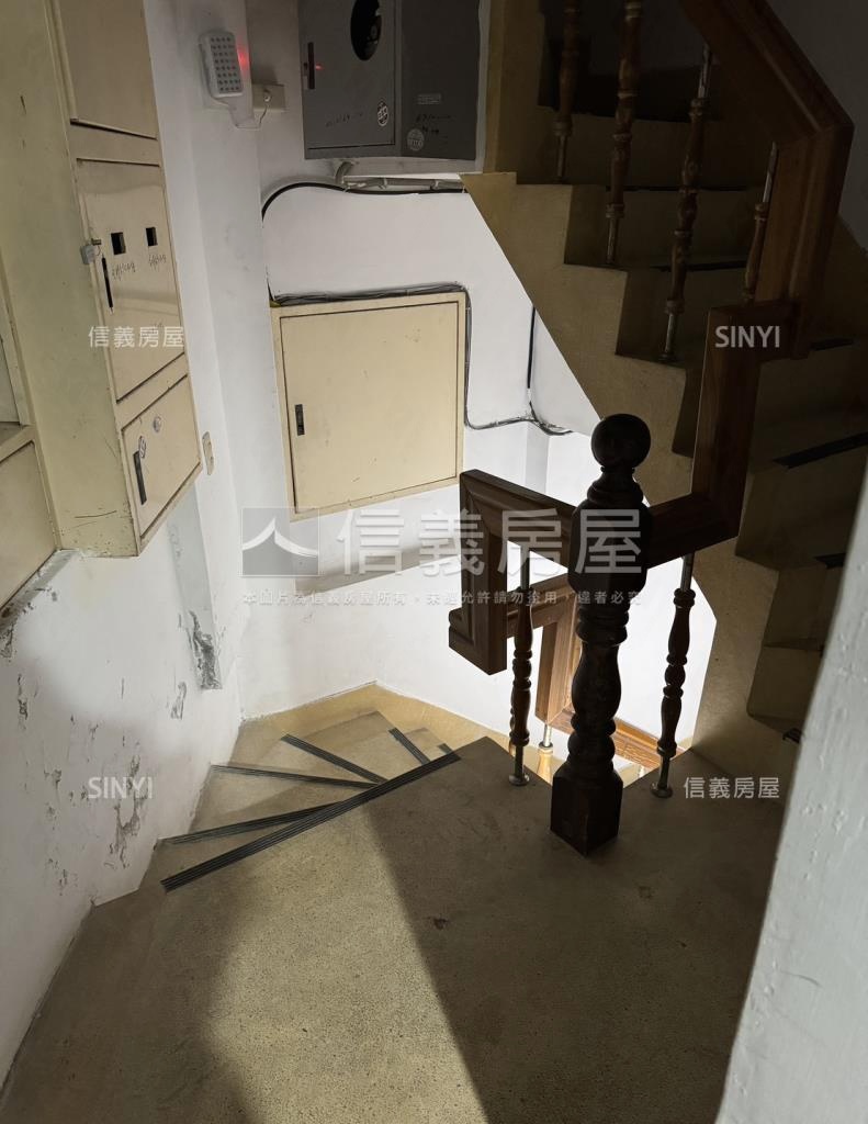 小新第社區外觀及周邊環境