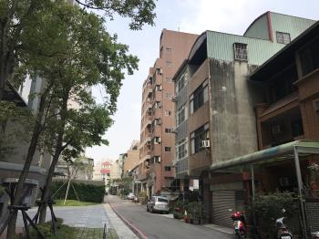 非常晶華華廈